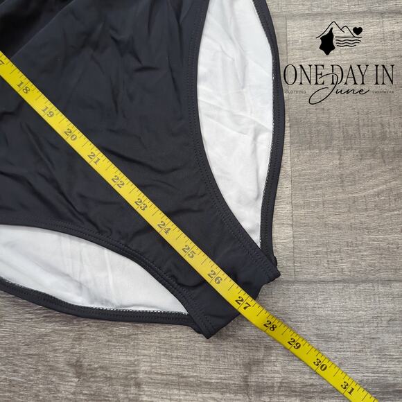 Eomenie Cross Front Cut Out Tie Back One Piece Swimsuit Size S - Picture 6 of 7